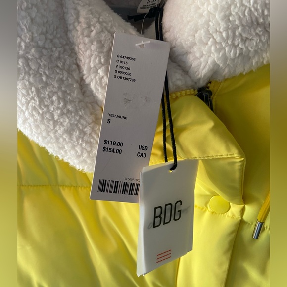 Urban Outfitters Marlow Puffer Jacket - Picture 9 of 10